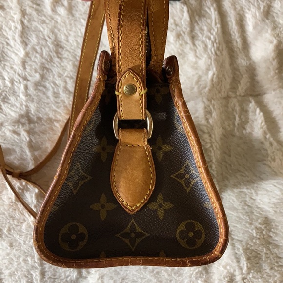 Auth Louis Vuitton Popincourt Bag - Picture 14 of 15